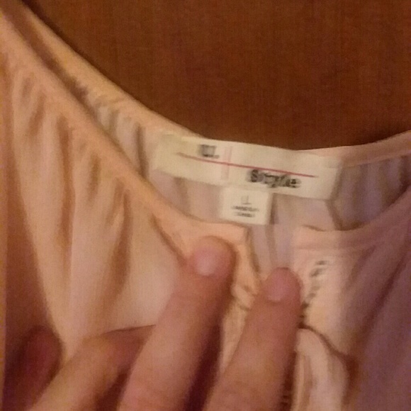 Beautiful dress - Picture 3 of 3